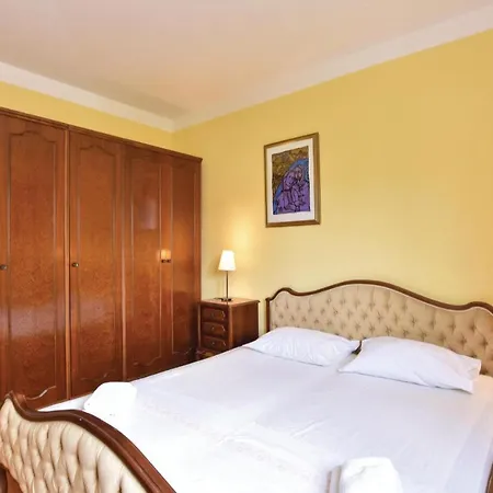 Kneza Trpimira I 別荘 トロギール